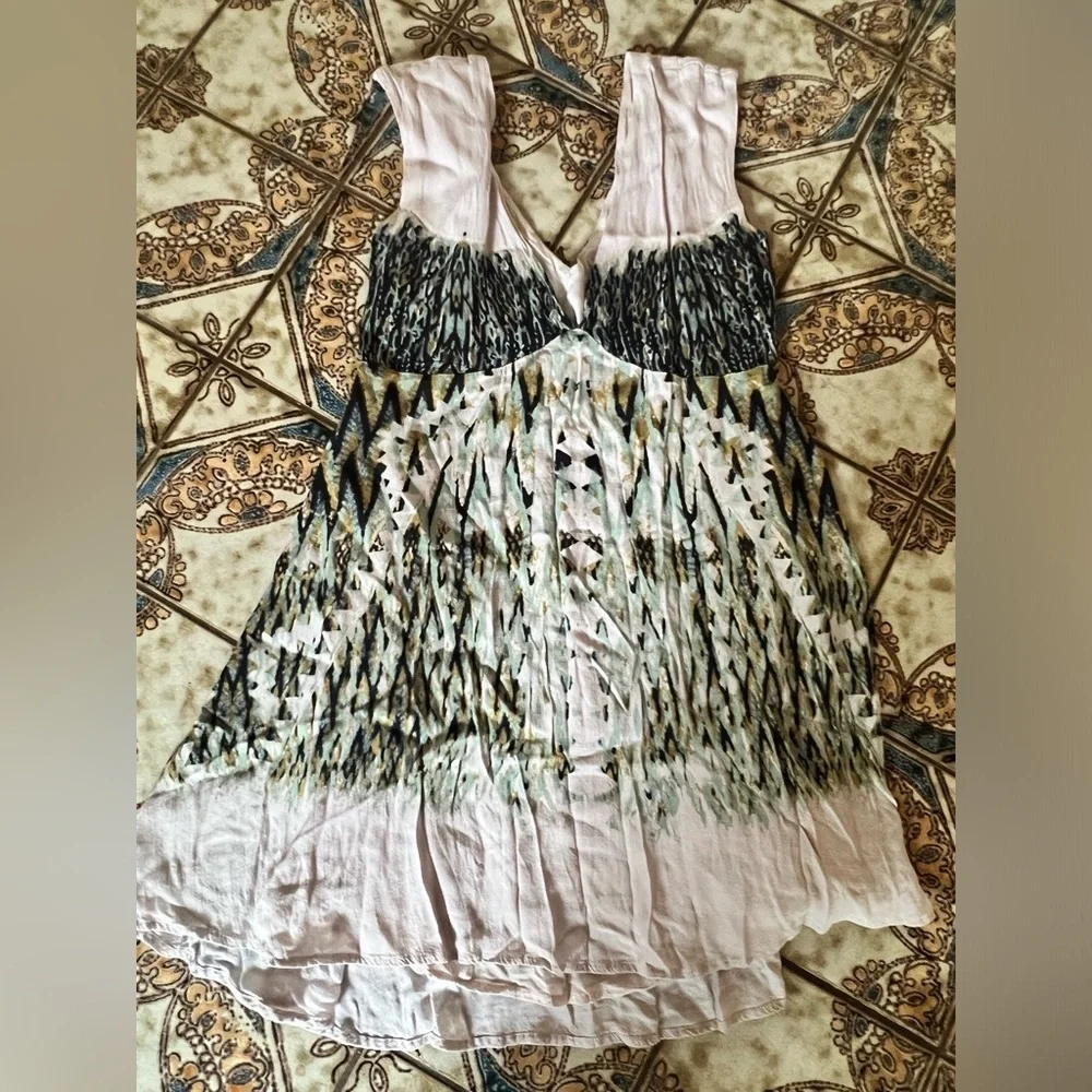 Free people boho V-Neck Patterned Dress chic mini babydoll Anthropologie small